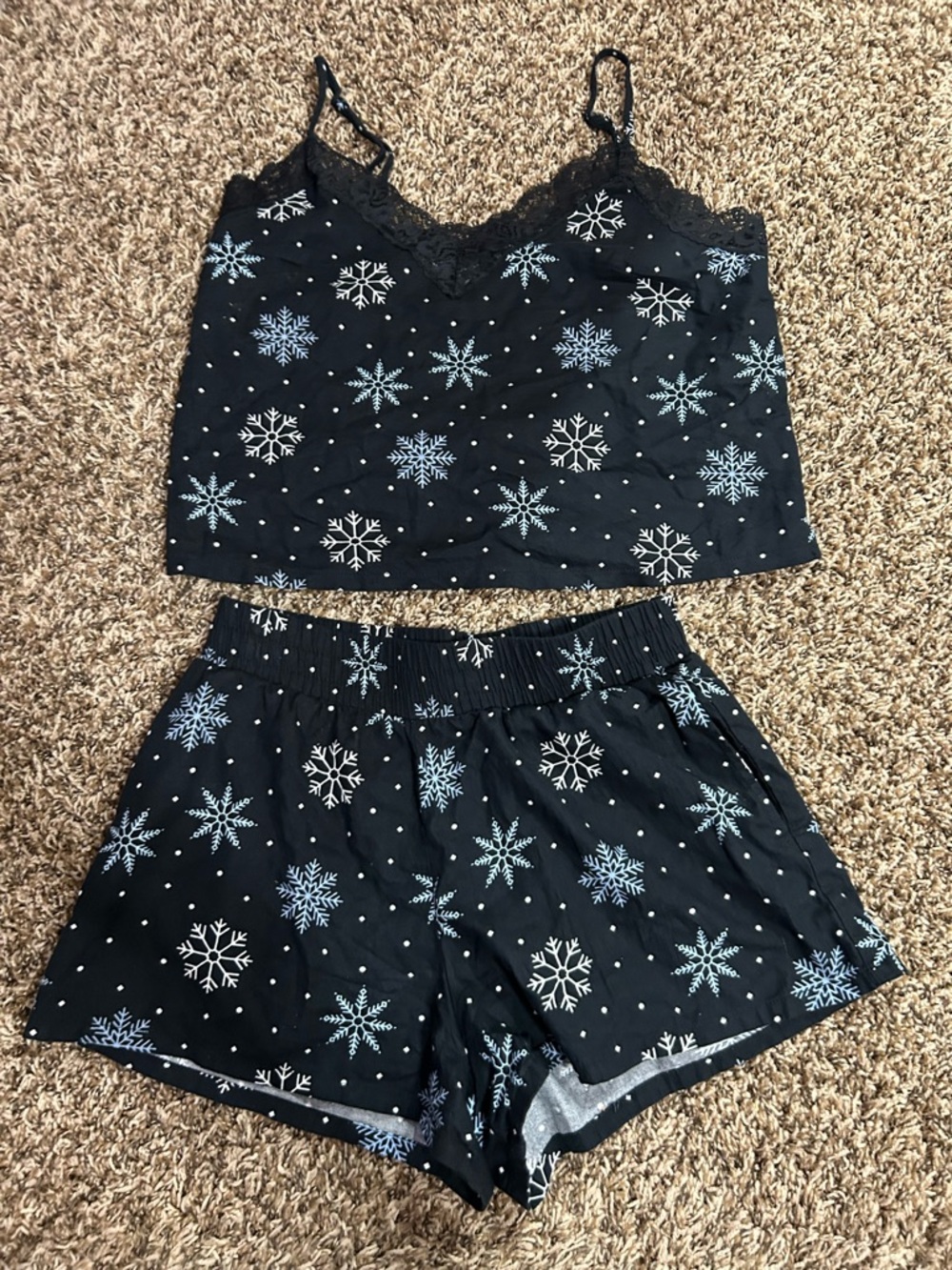 Colsie Black Snowflake Print Pajama Bottoms